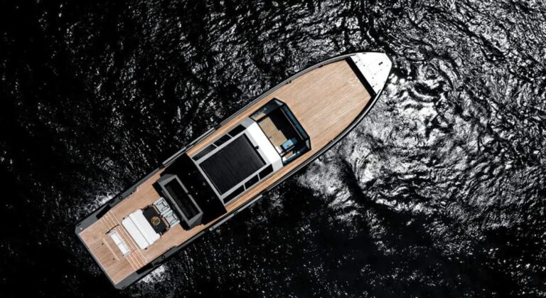 YACHTS